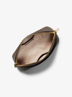 Jet Set Travel Medium Logo Dome Crossbody Bag