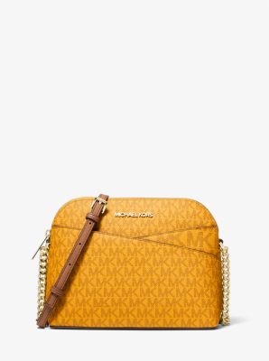 Jet Set Travel Medium Logo Dome Crossbody Bag