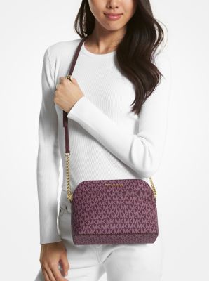 Jet Set Travel Medium Logo Dome Crossbody Bag