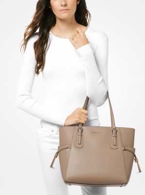 Michael kors voyager small crossgrain leather tote discount bag