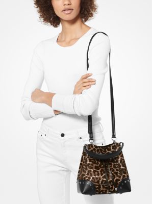 Michal Kors MICHAEL popular Michael Kors Mercer Gallery Small Cheetah-Print Bucket Bag