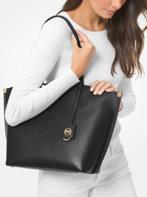 Michael selling Kors Jane tote & wallet