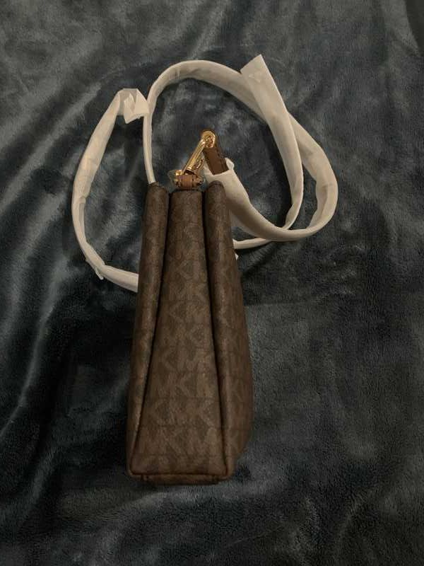 Michael Kors Trisha Medium Logo Crossbody Bag – shopmixusa